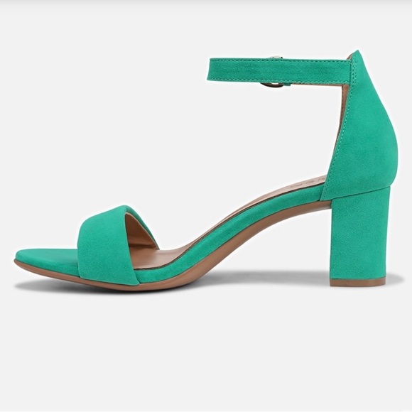 Naturalizer Green Heels with Block Heel and Minimalist Design NWOT - Picture 5 of 9
